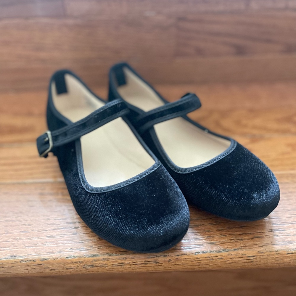 Ballet flats